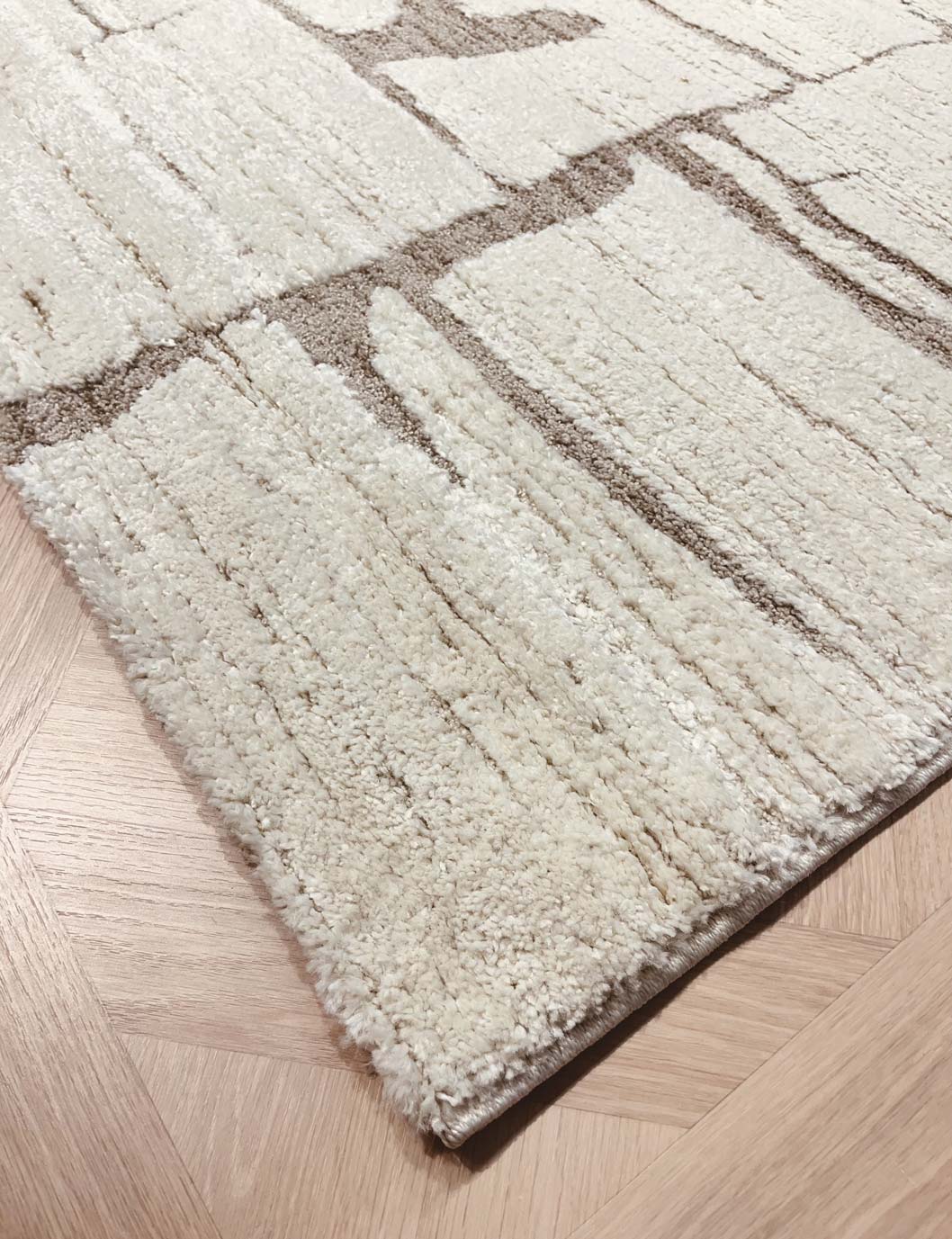 Loren Carpet 27 Cream/Brown | LOREN