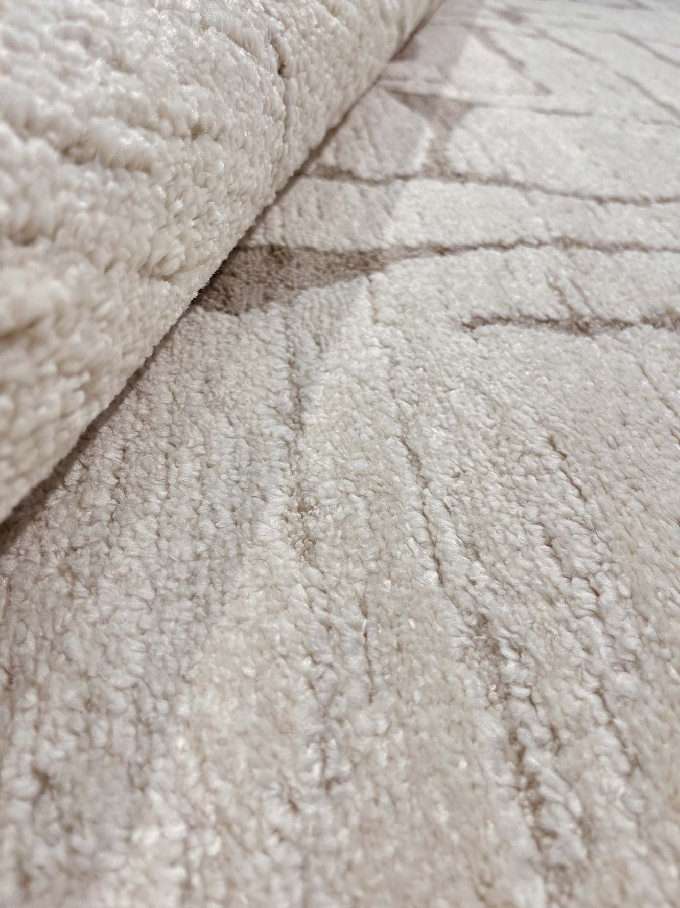 Loren Carpet 27 Cream/Brown | LOREN