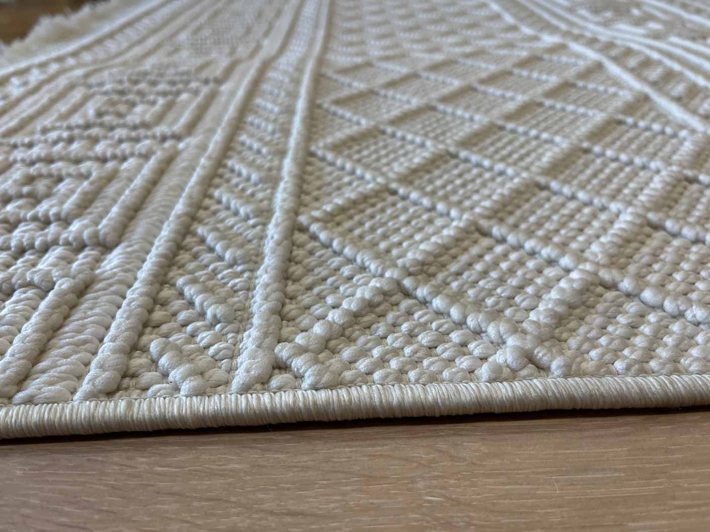 Alton White Carpet 260