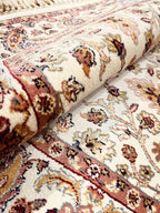 שטיח סילקי קאשן 618 בז' ורוד