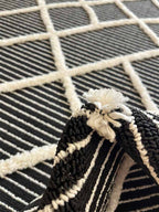 שטיח ורונה שחור/לבן 267