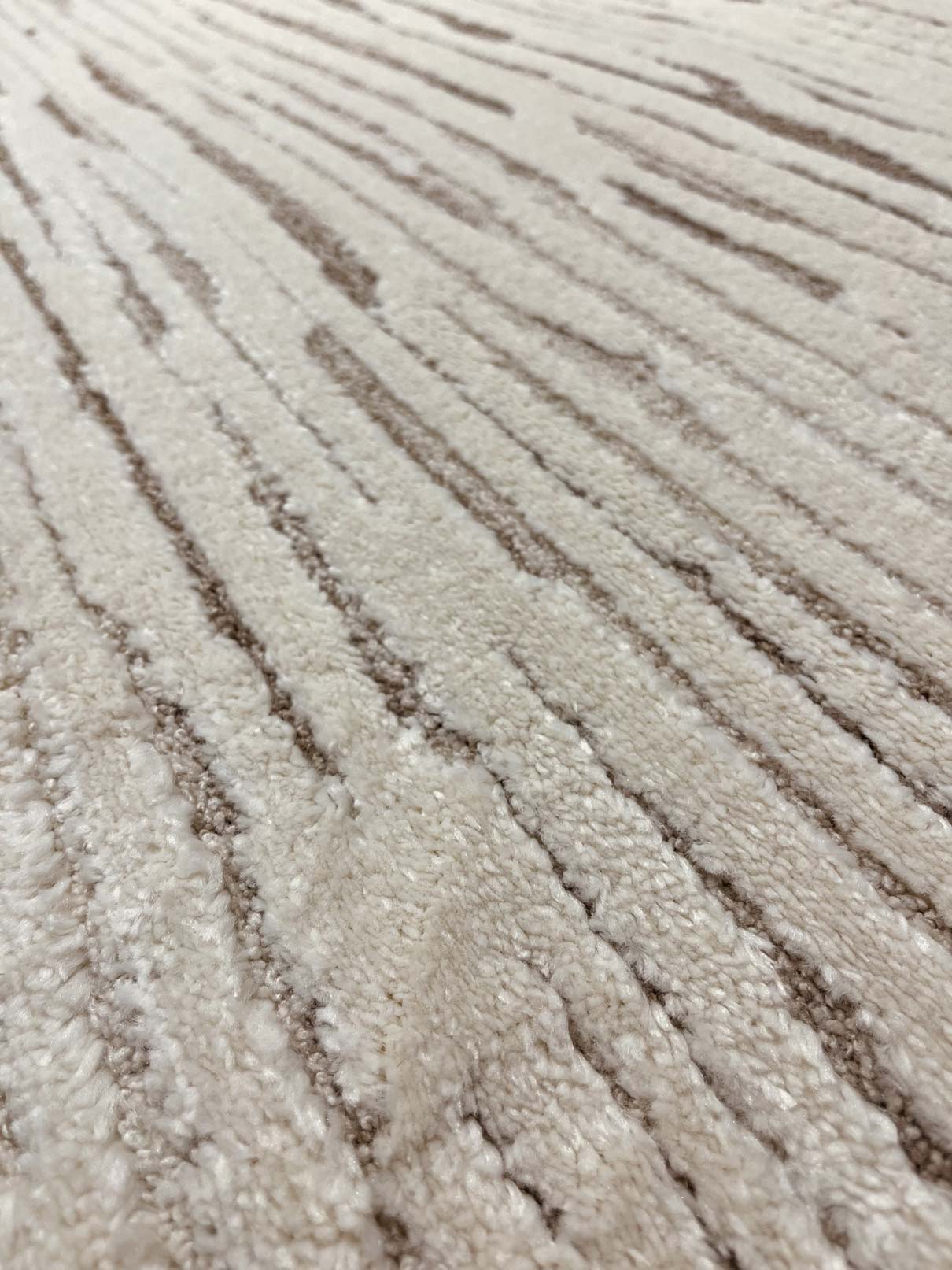 Loren Carpet 28 Cream/Brown | LOREN