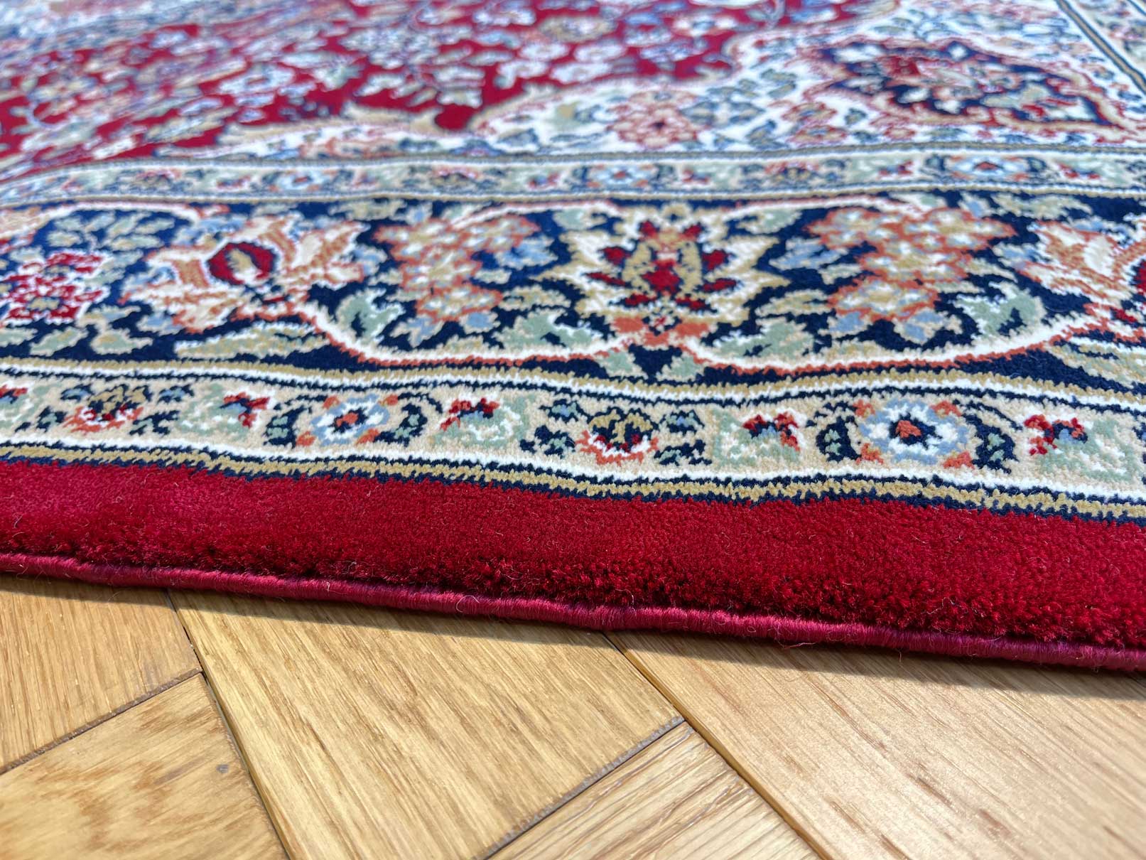 Rona Medallion Red Carpet 600 | RONA