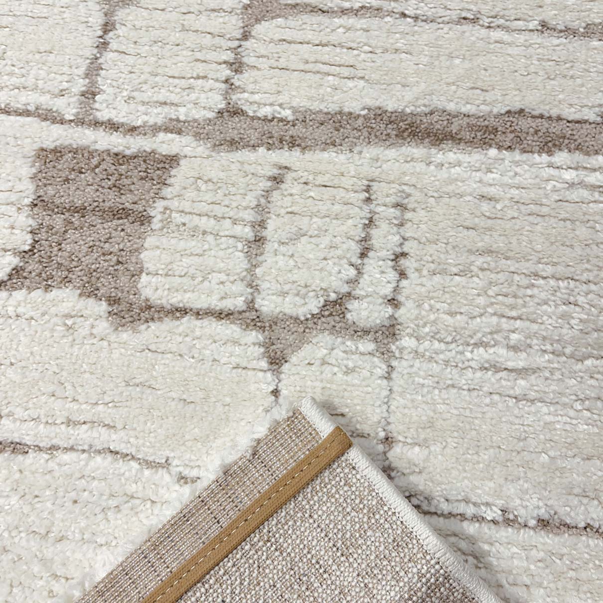 Loren Carpet 27 Cream/Brown | LOREN