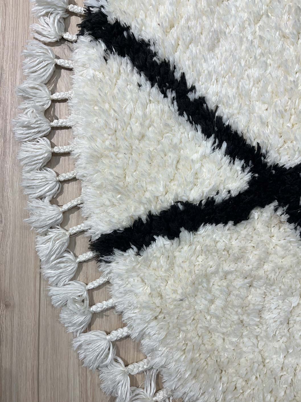 Round shaggy rug black/white 231 SHAGGY