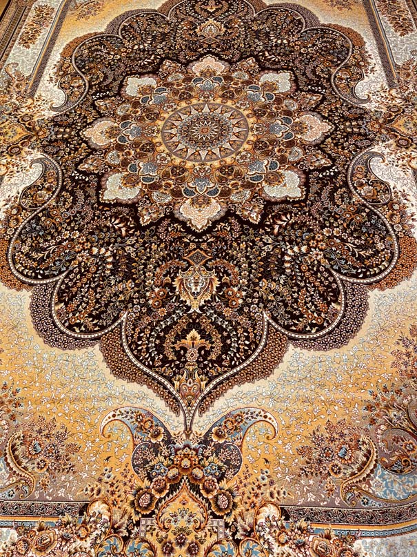 Tehran Carpet 634 Beige/Black | TEHRAN