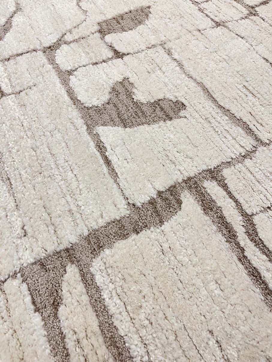 Loren Carpet 27 Cream/Brown | LOREN