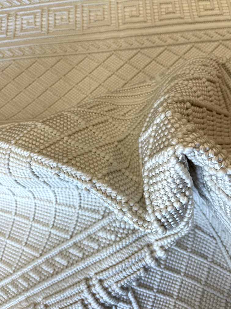 Alton White Carpet 260