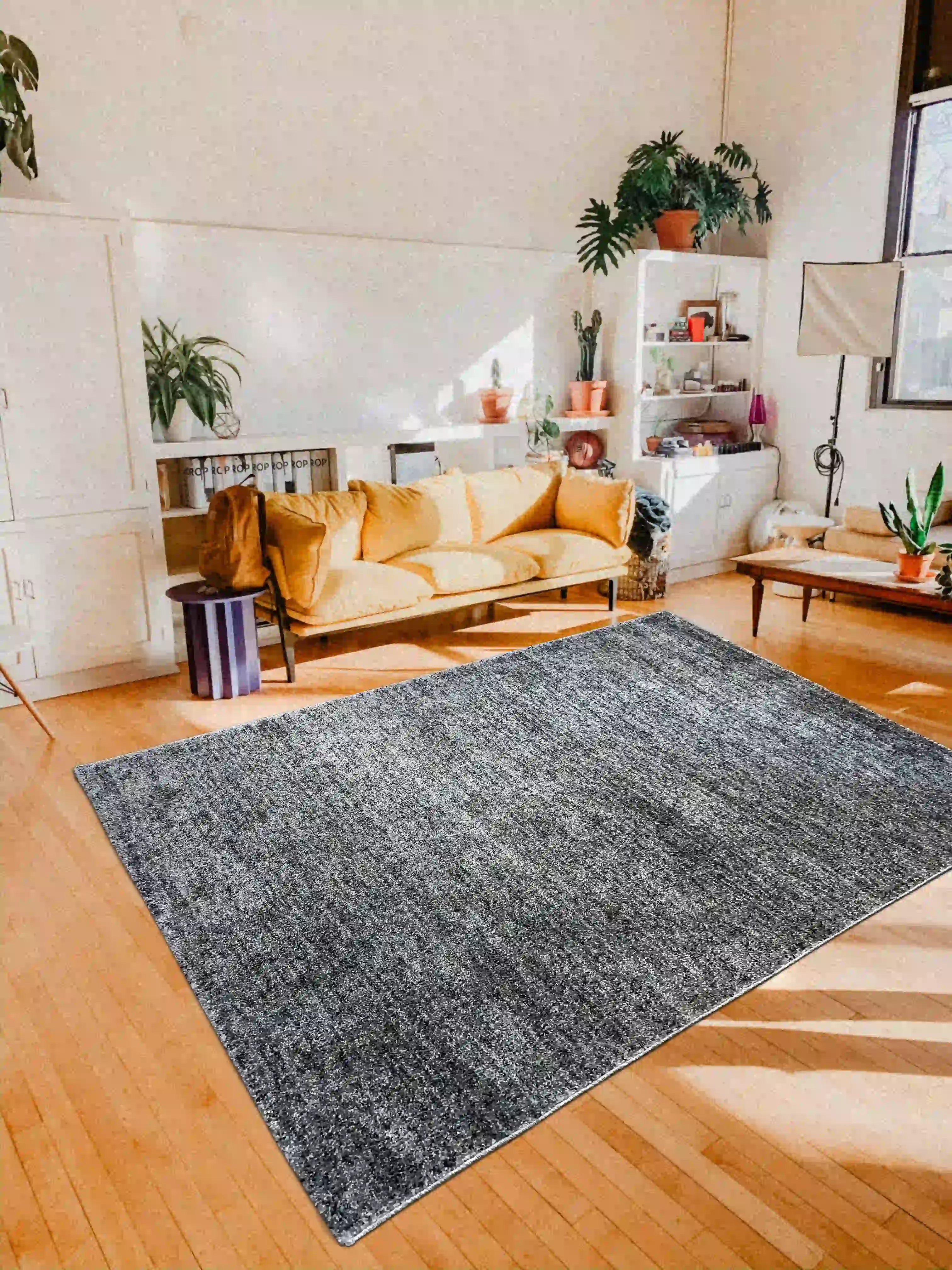 Basic Plain Carpet 456 01 Grey/Black | BASIC