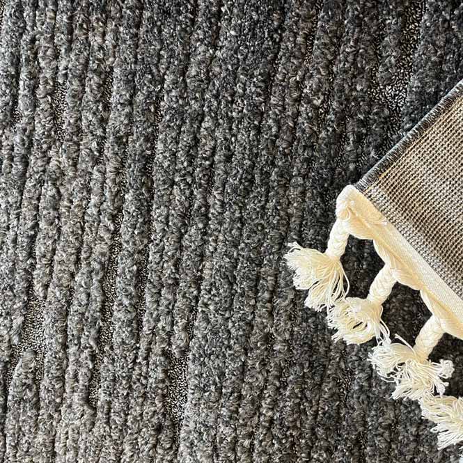 Soft 461 dark gray rug with fringes | SOFT