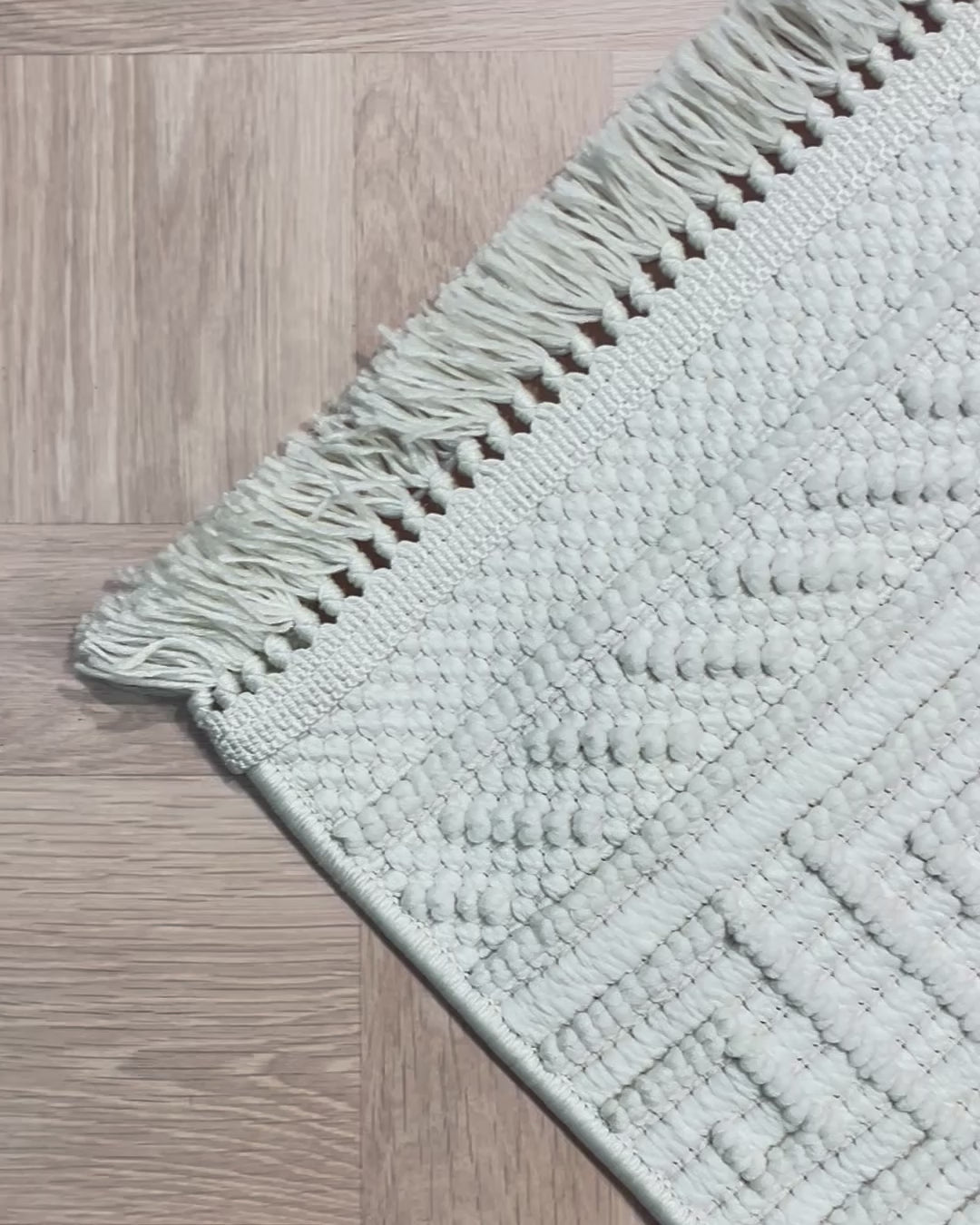 Alton White Carpet 260